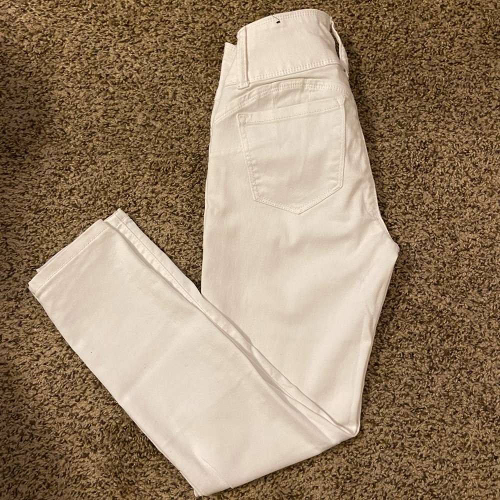White capris